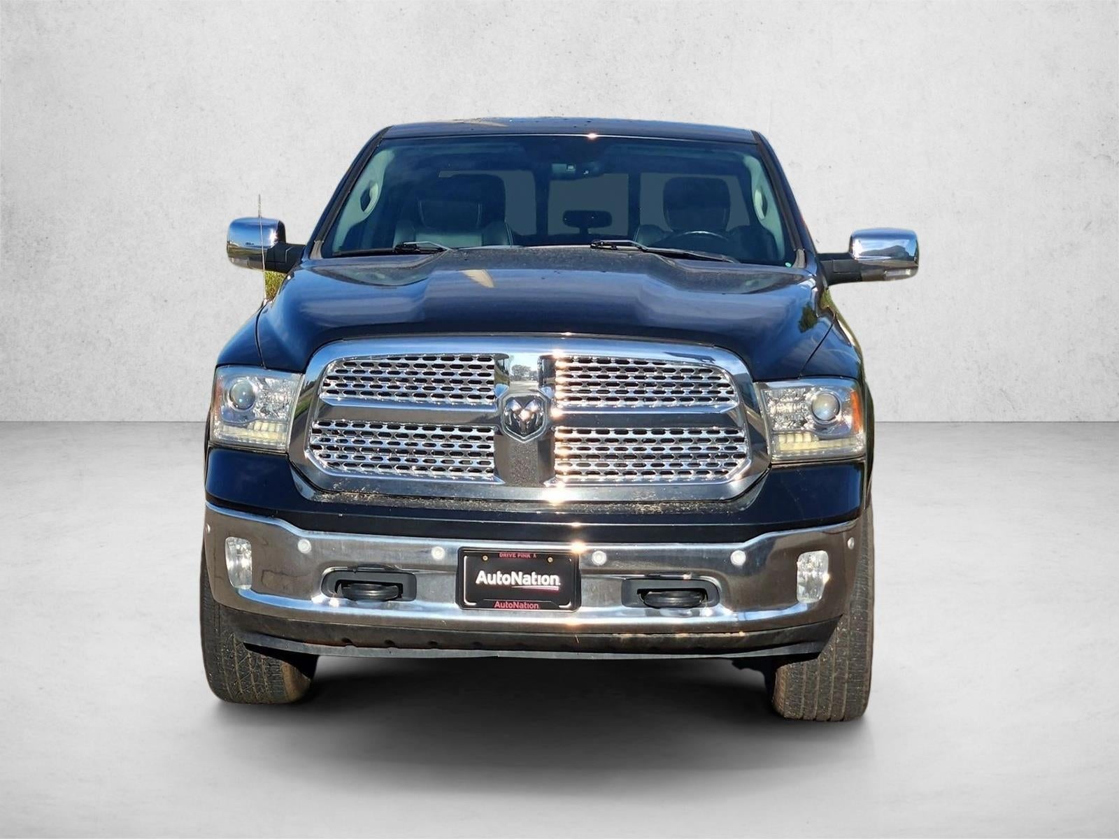 2018 RAM 1500 Laramie Crew Cab 4x4 5'7" Box