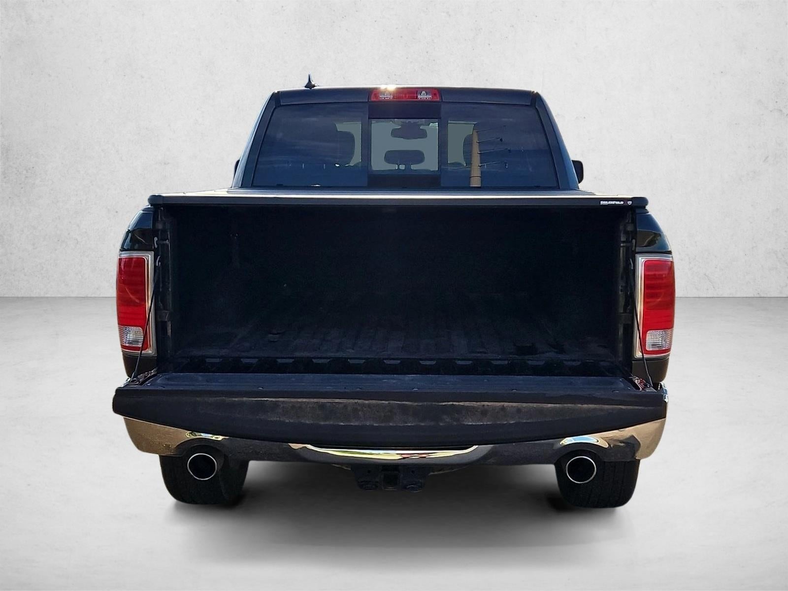2018 RAM 1500 Laramie Crew Cab 4x4 5'7" Box