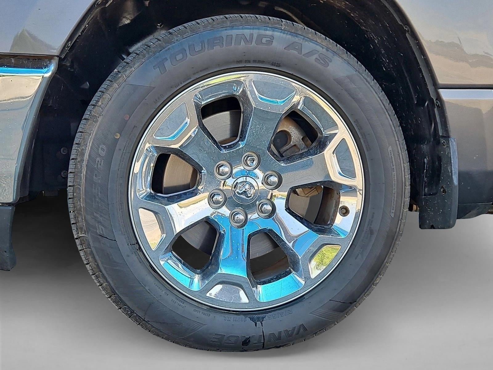 2022 RAM 1500 Big Horn Crew Cab 4x4 5'7" Box