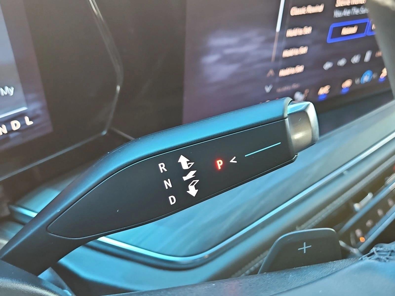 2025 Chevrolet Suburban LT