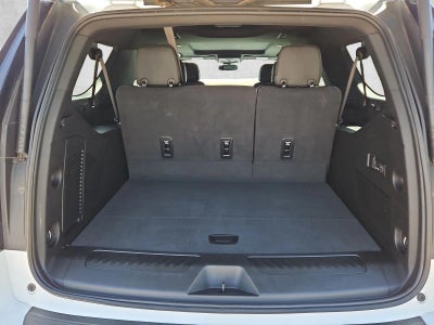 2025 Chevrolet Suburban LT