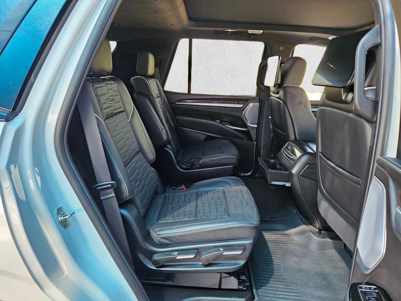 2025 Cadillac Escalade Sport Platinum