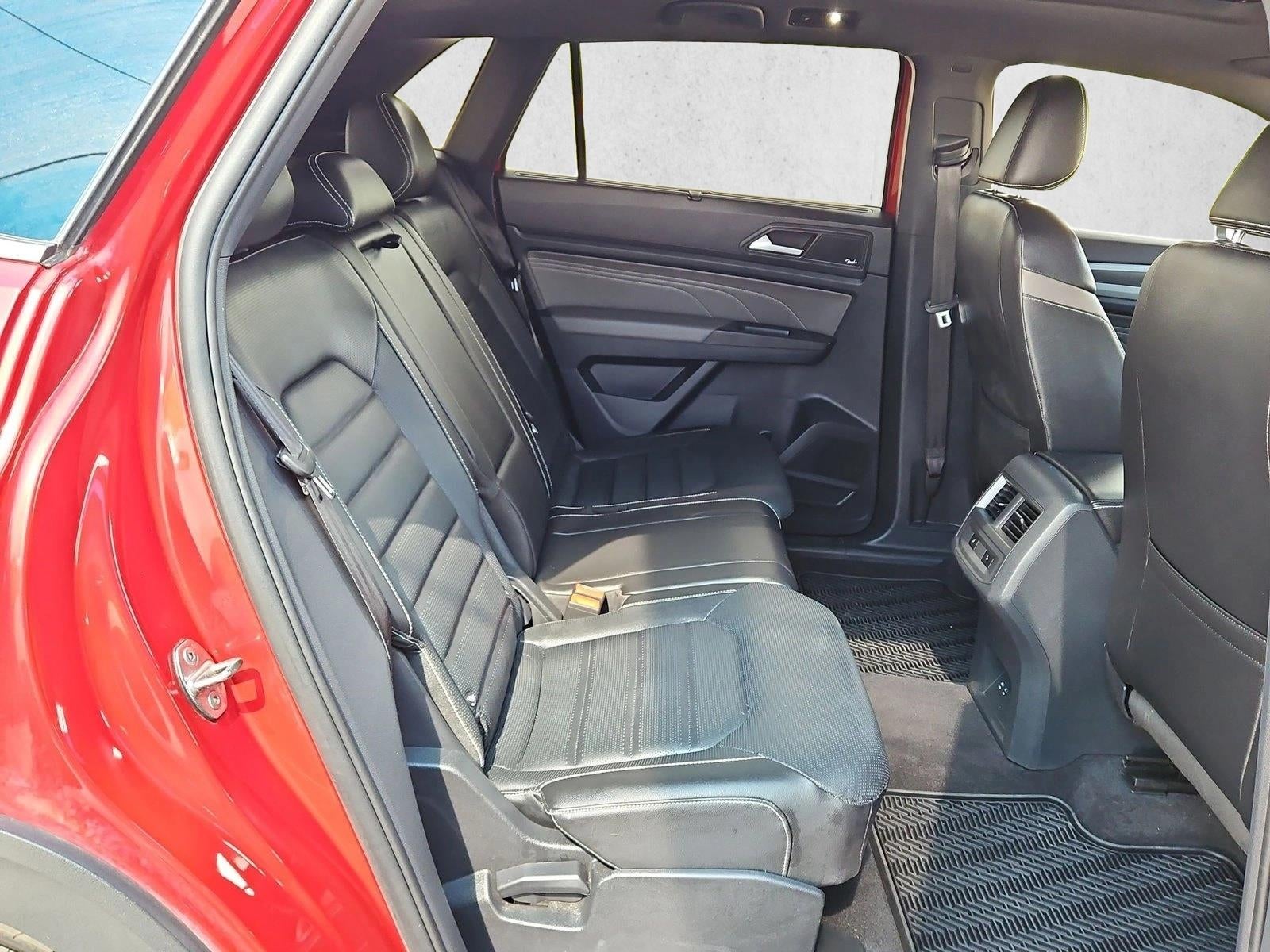 2022 Volkswagen Atlas Cross Sport 3.6L V6 SEL Premium R-Line