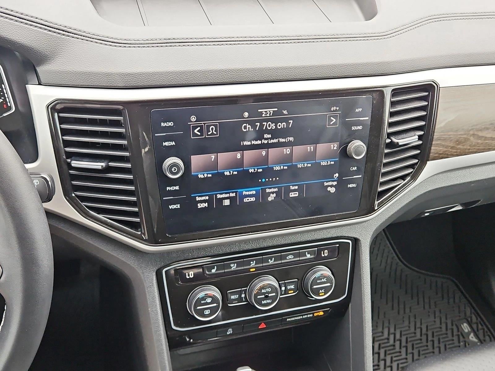 2022 Volkswagen Atlas 2.0T SE w/Technology