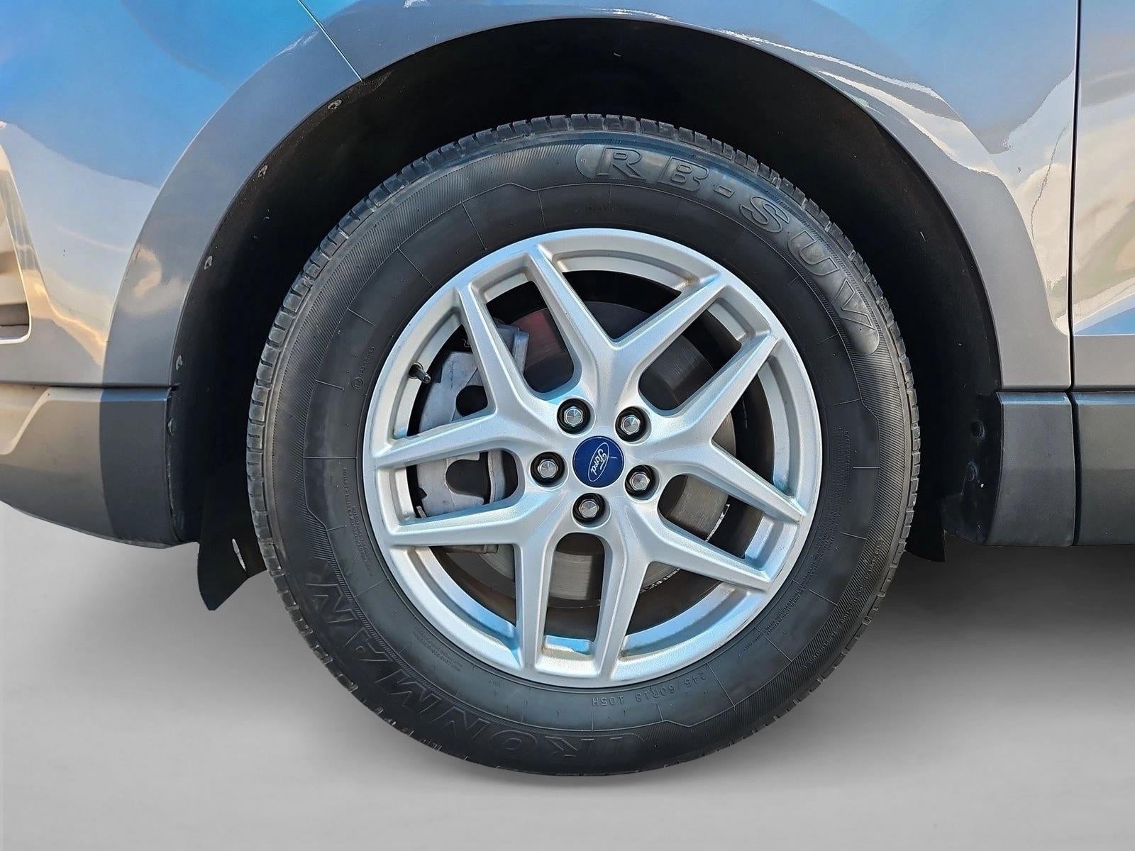 2022 Ford Edge SE