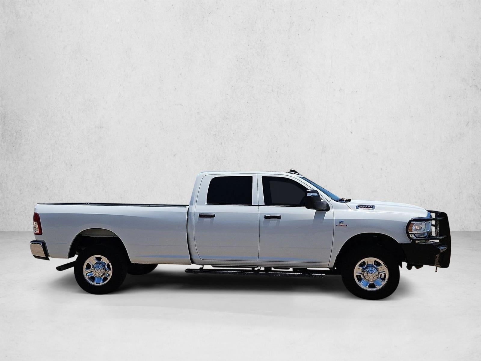2024 RAM 3500 Tradesman Crew Cab 4x4 8' Box