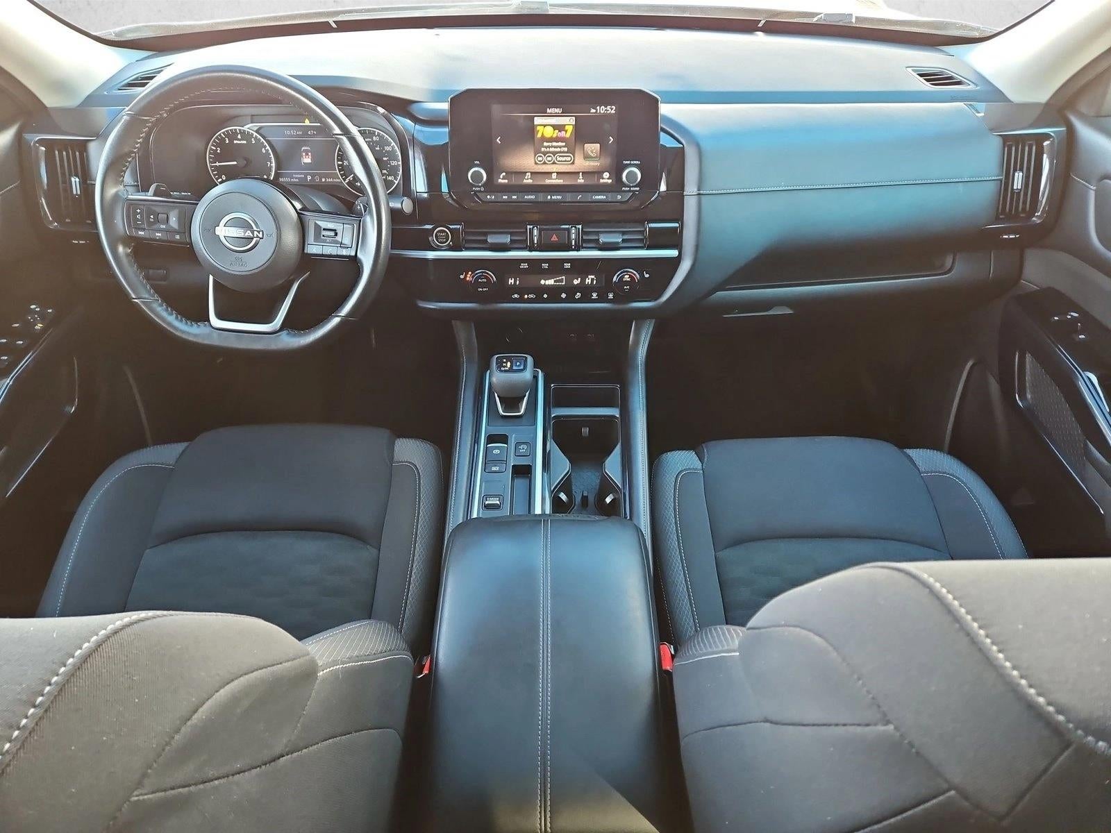 2022 Nissan Pathfinder SV