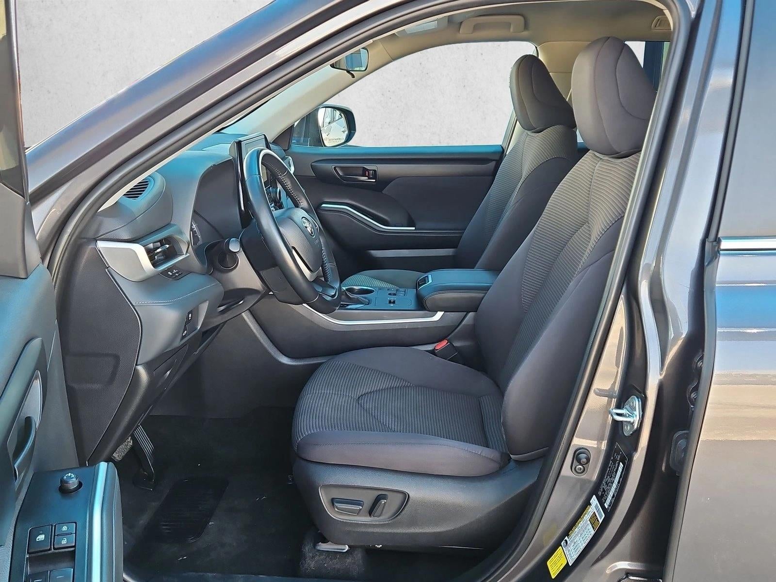 2025 Toyota Highlander LE