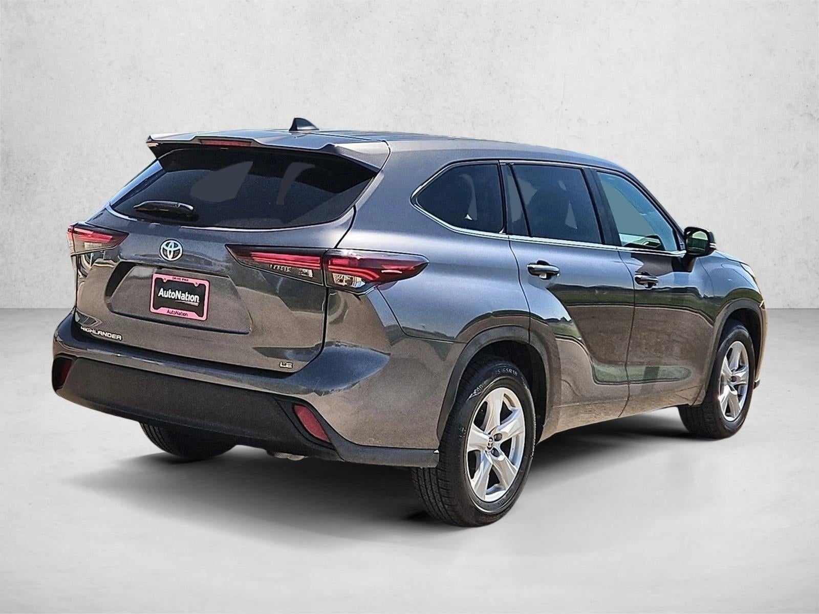 2025 Toyota Highlander LE