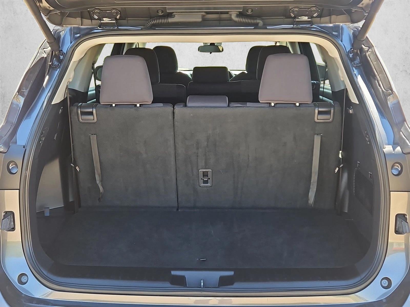 2025 Toyota Highlander LE