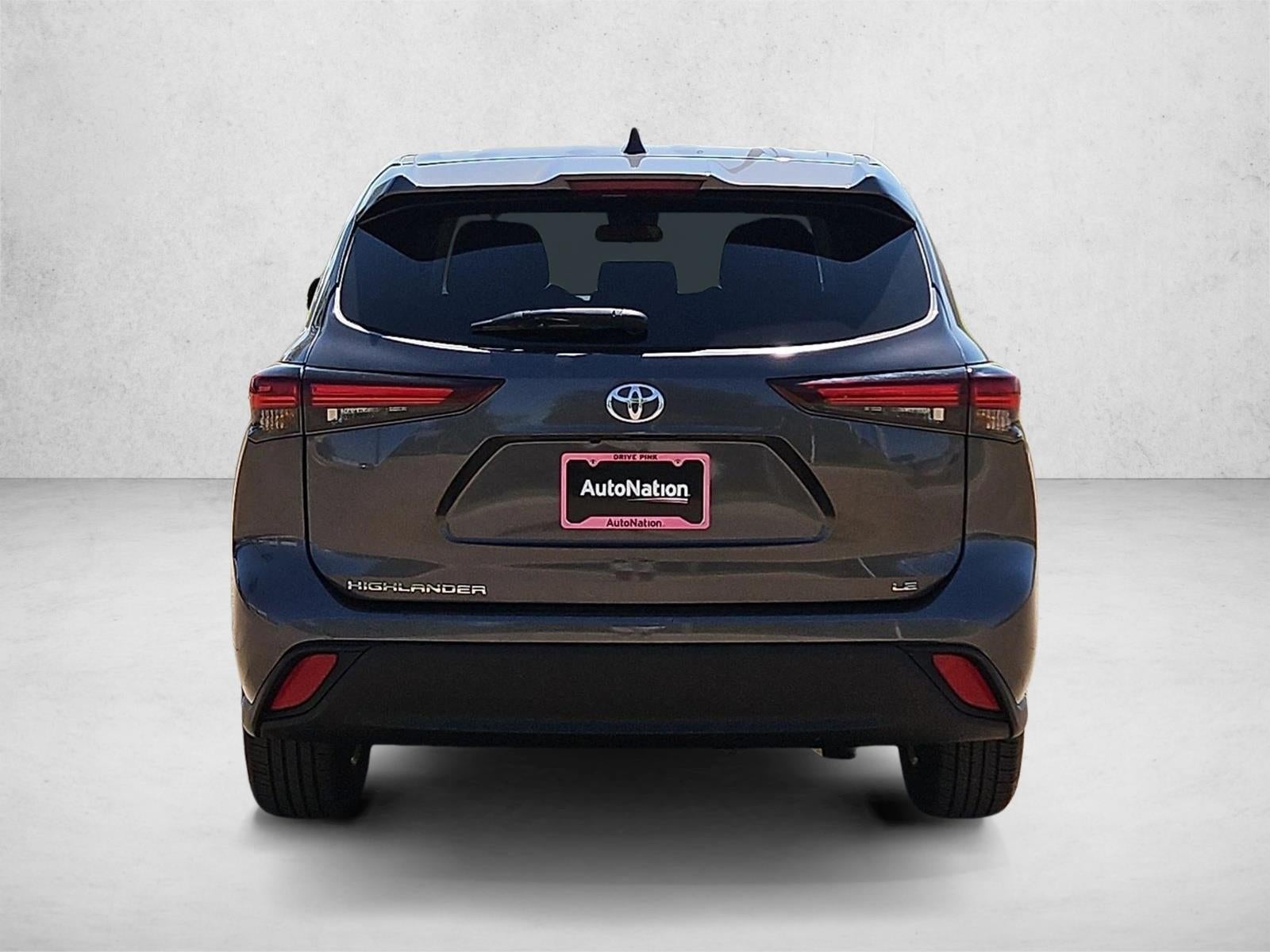 2025 Toyota Highlander LE