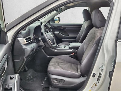 2025 Toyota Highlander LE