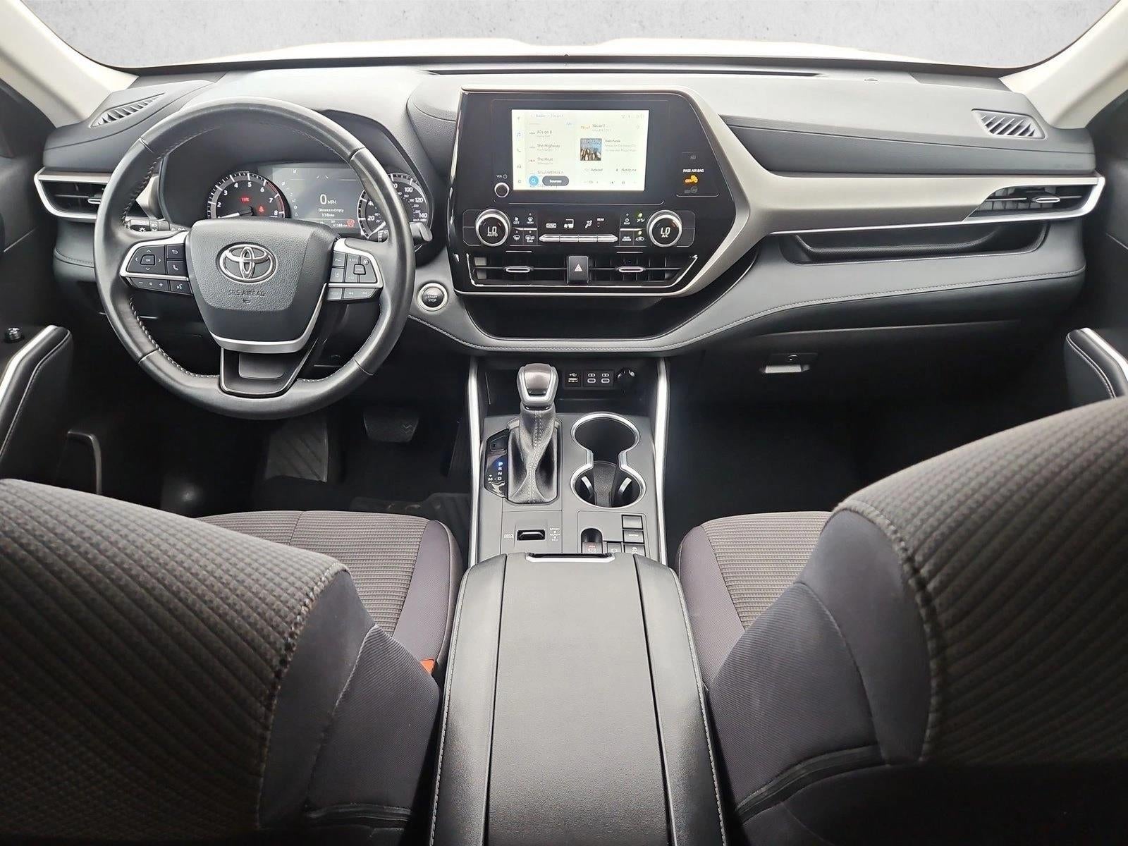 2025 Toyota Highlander LE