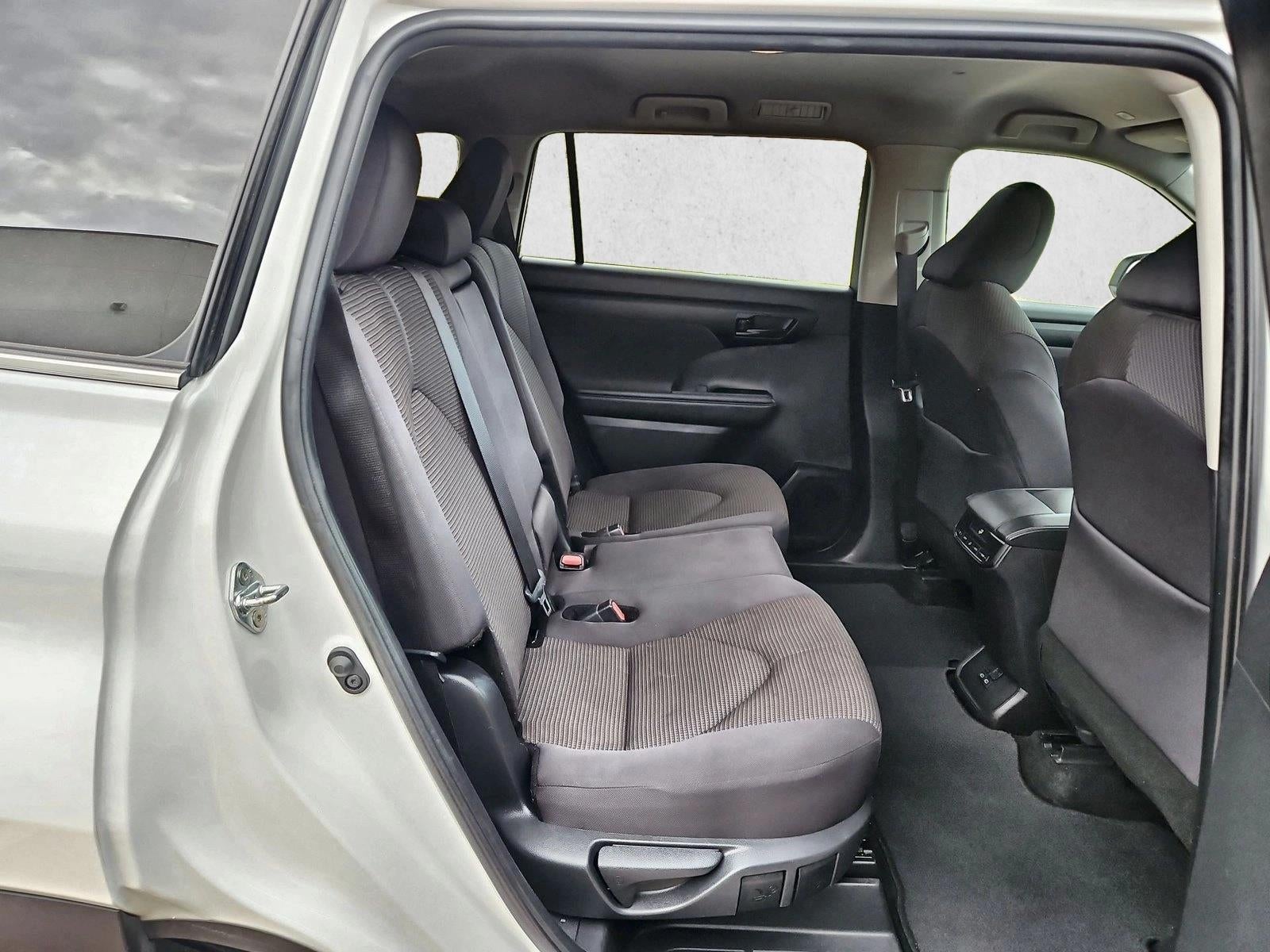 2025 Toyota Highlander LE