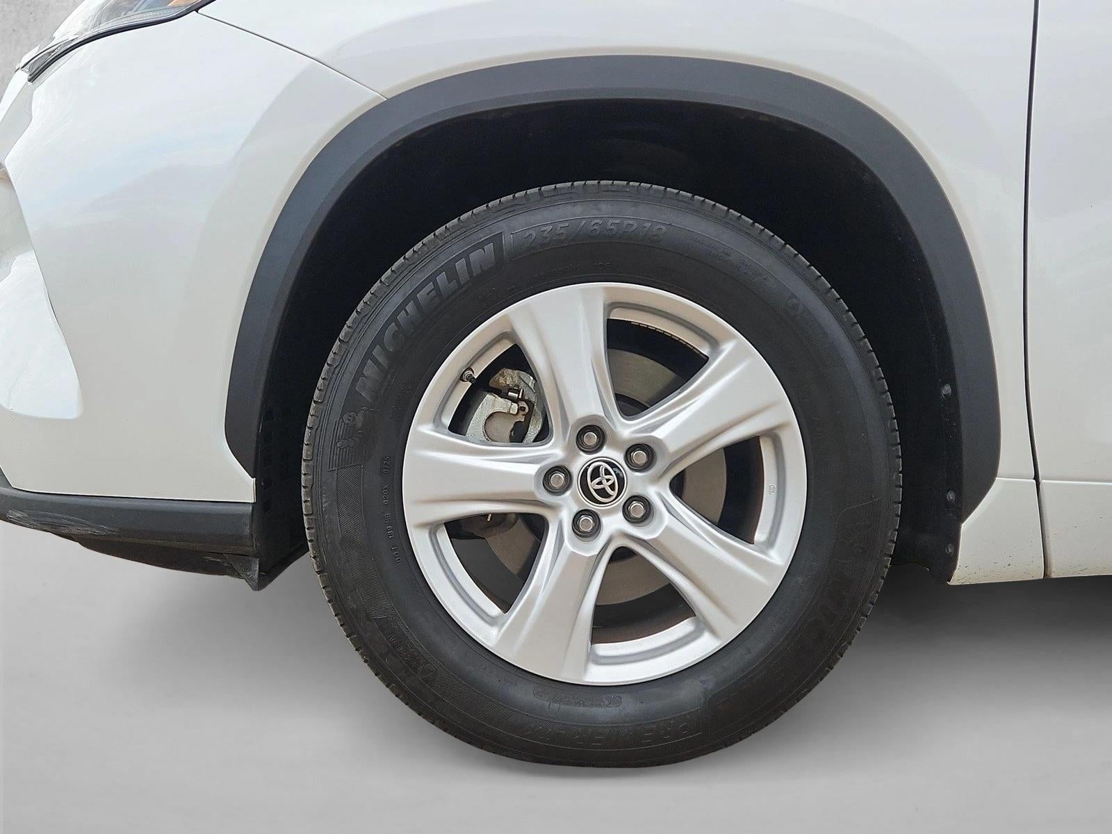 2025 Toyota Highlander LE