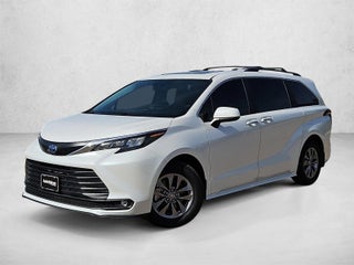 2025 Toyota Sienna XLE