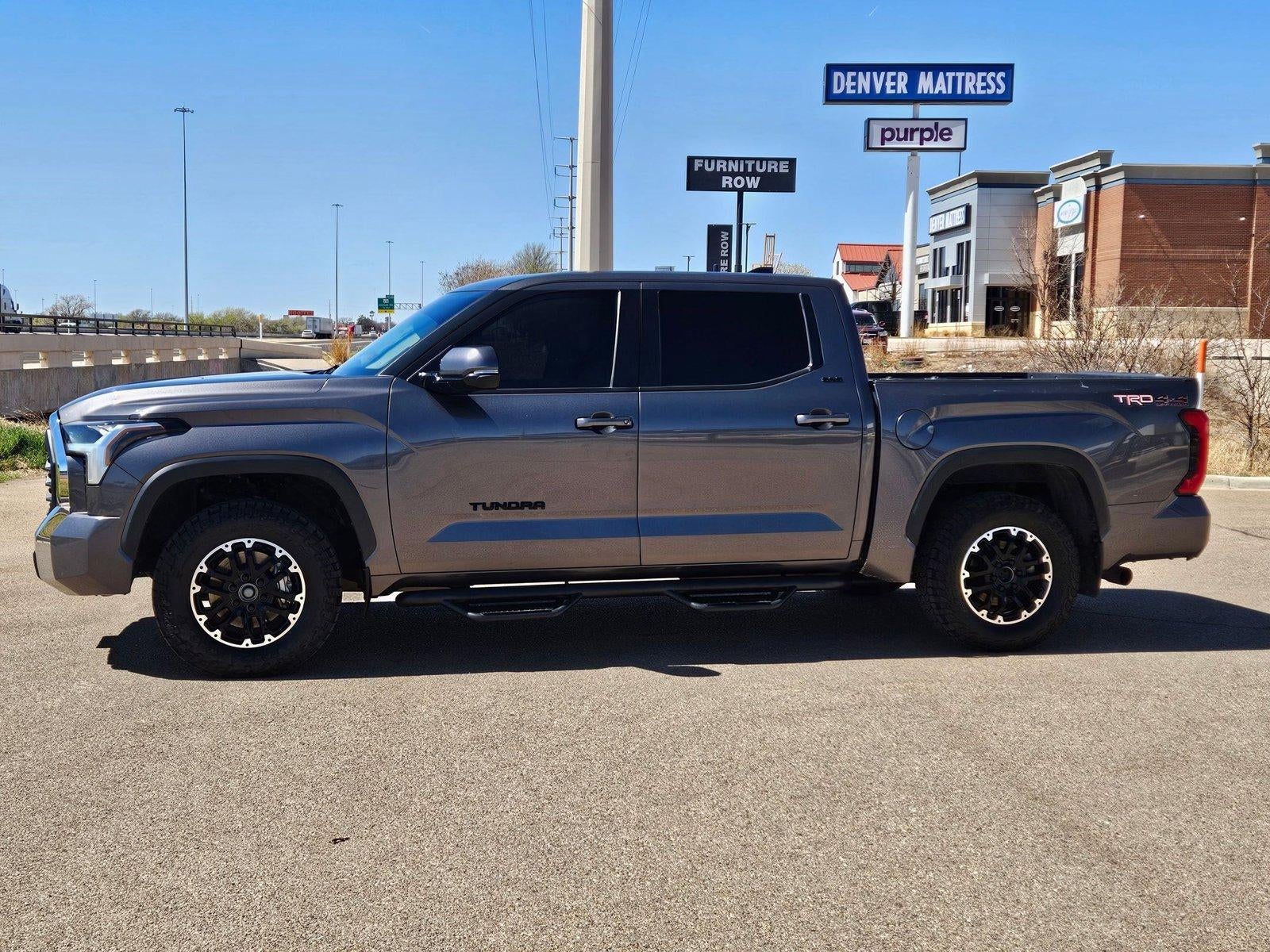 2022 Toyota Tundra 4WD SR5