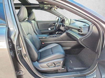 2024 Toyota Crown Platinum