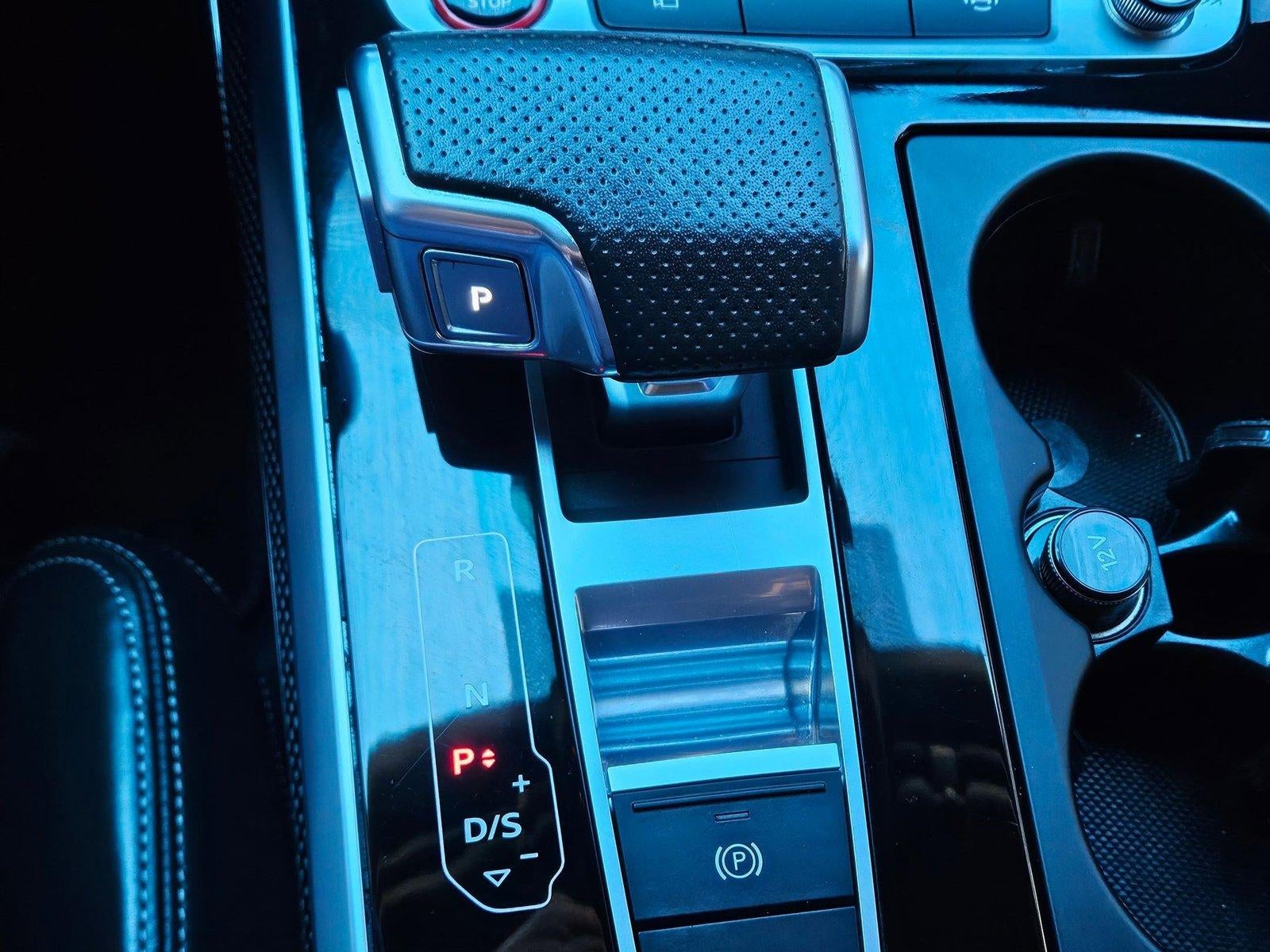 2022 Audi SQ7 Premium Plus