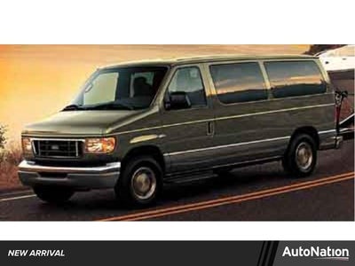 2004 Ford Econoline Wagon XL