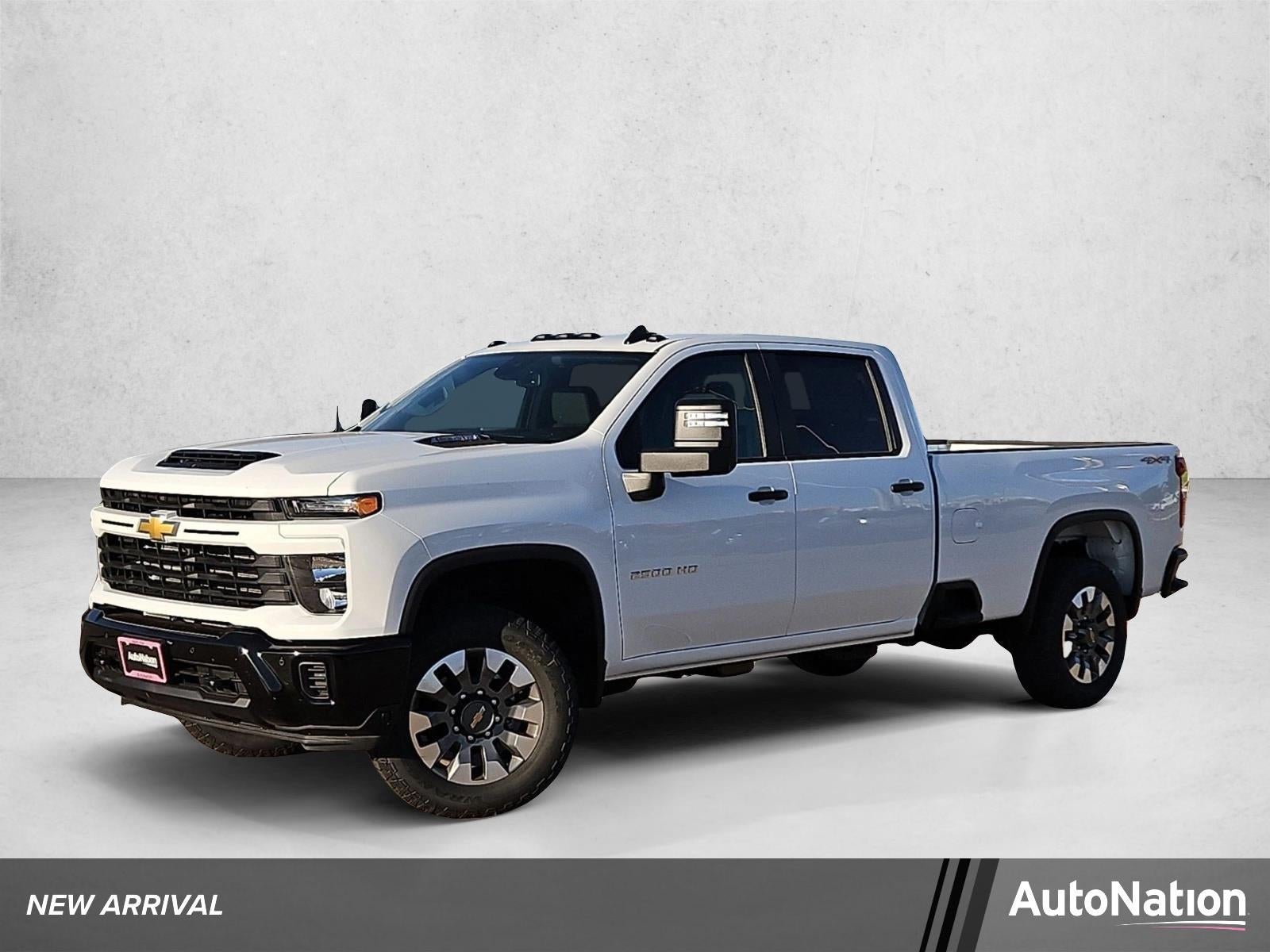 2026 Chevrolet Silverado HD Custom 4WD Crew Cab Standard Box's photo
