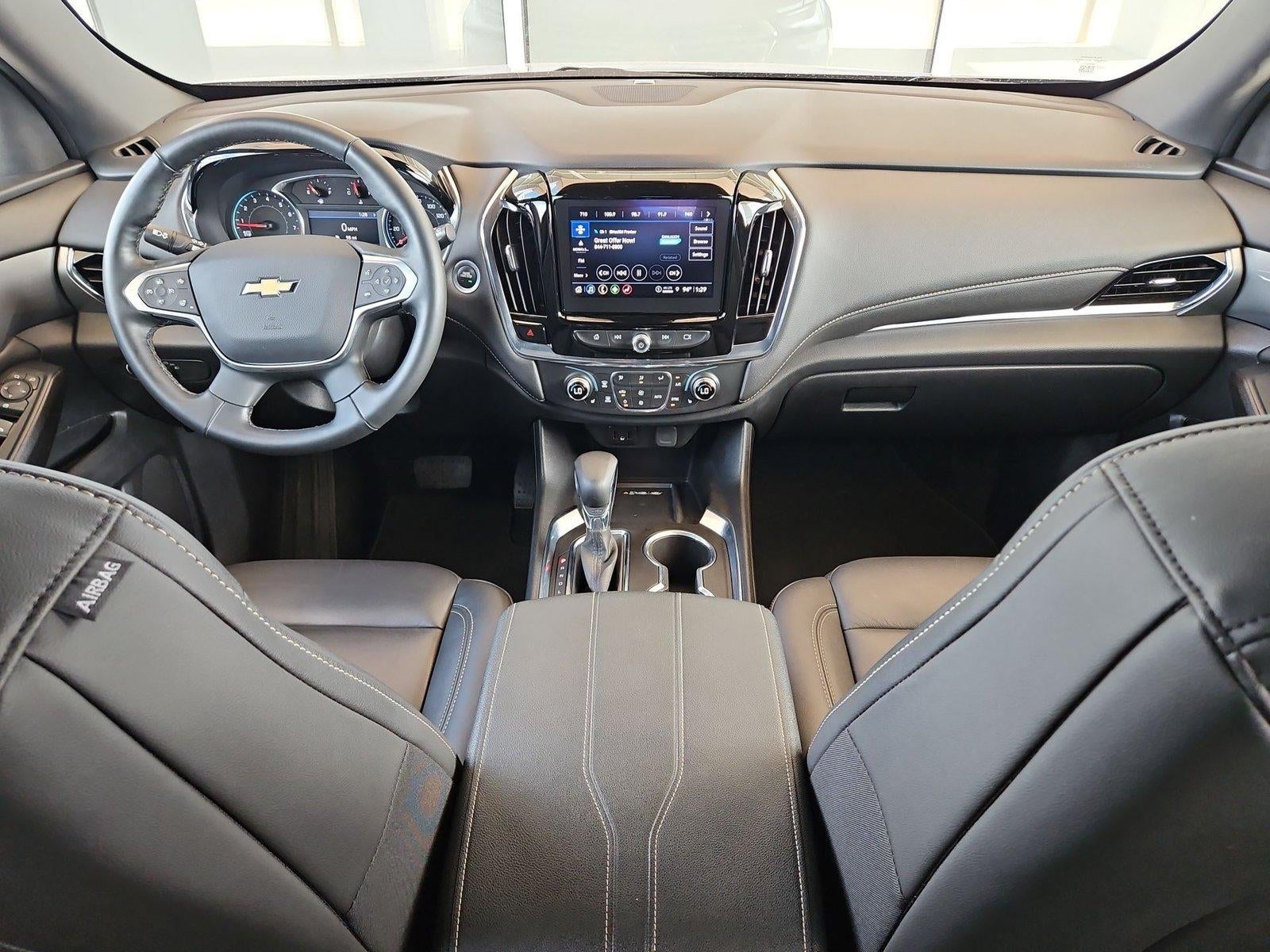 2023 Chevrolet Traverse LT Leather