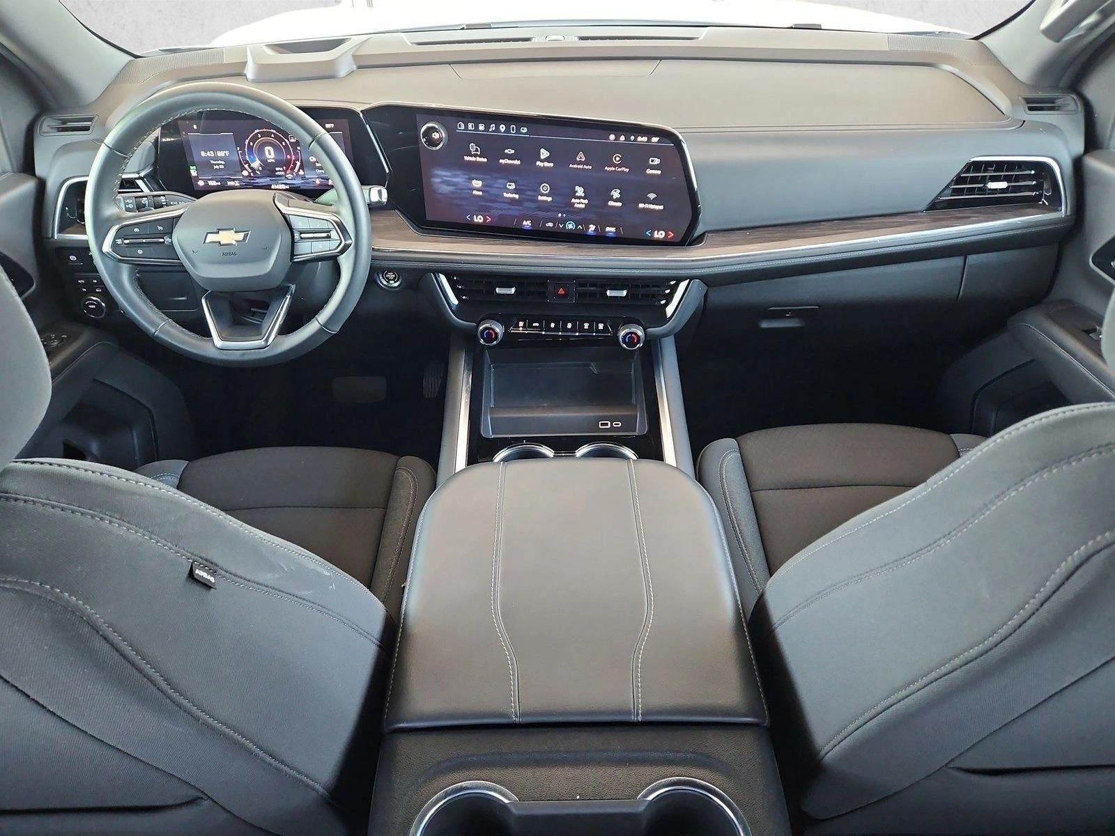 2025 Chevrolet Suburban LS