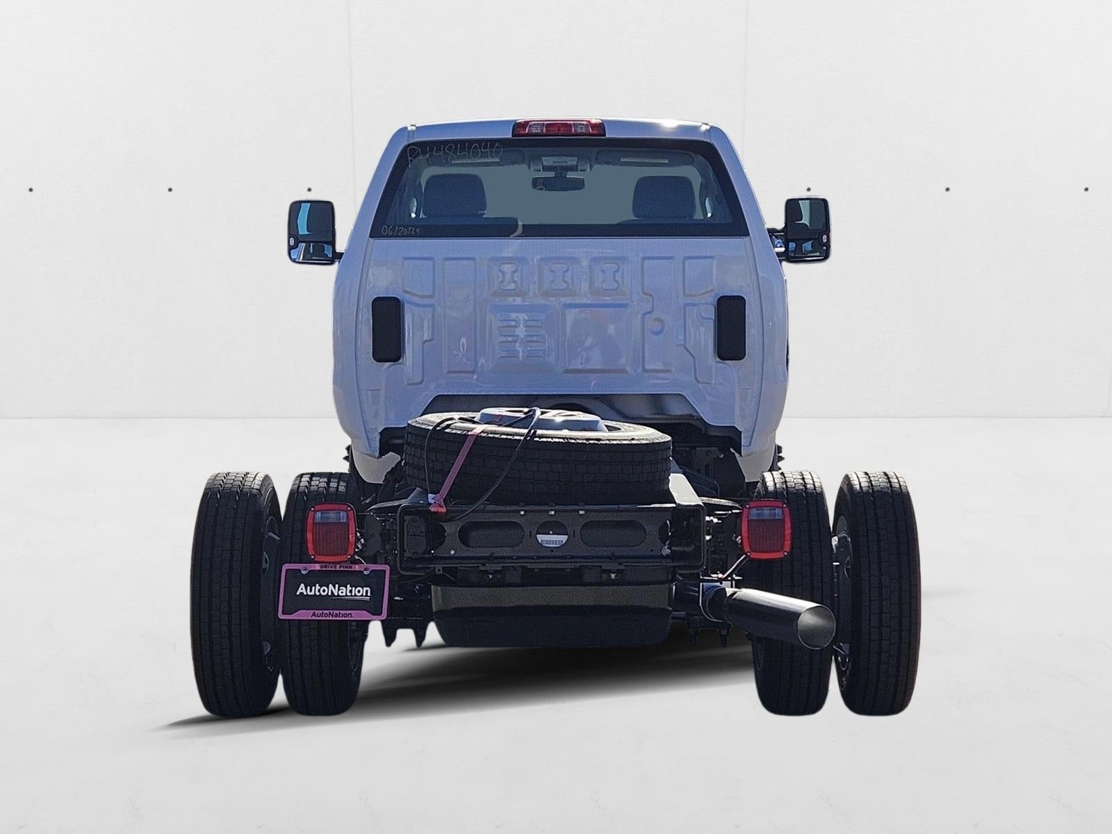 2024 Chevrolet Silverado 4500 HD LT