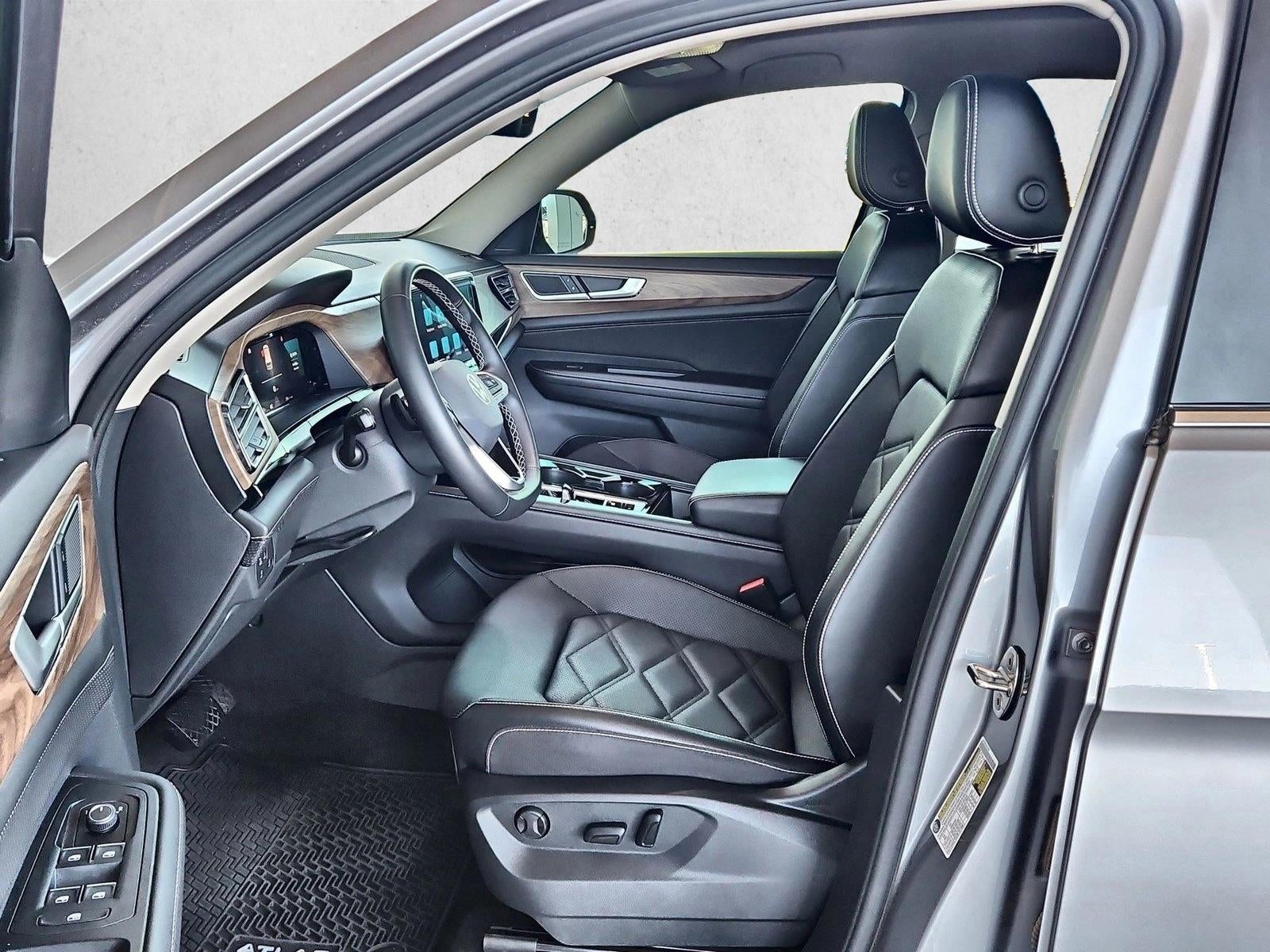 2024 Volkswagen Atlas 2.0T SE w/Technology