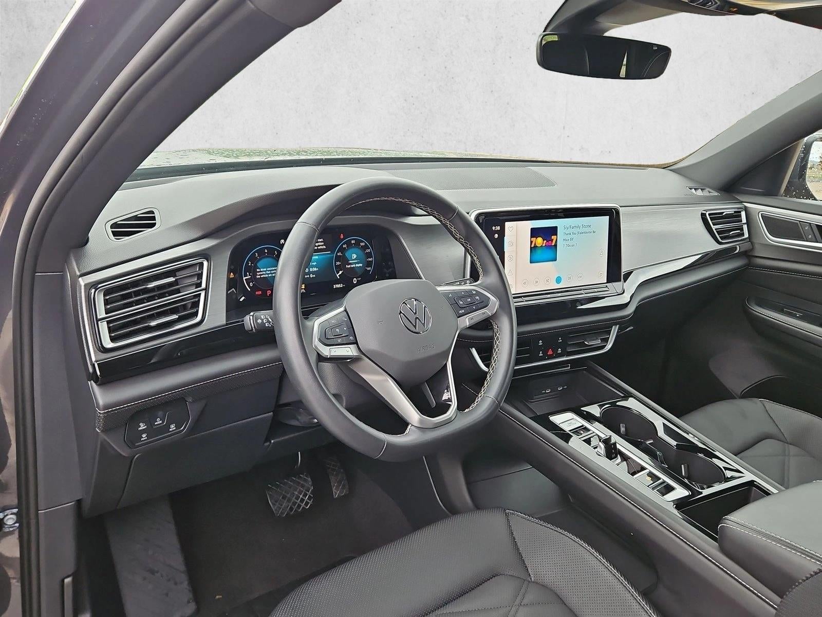 2025 Volkswagen Atlas Cross Sport 2.0T SE w/Technology