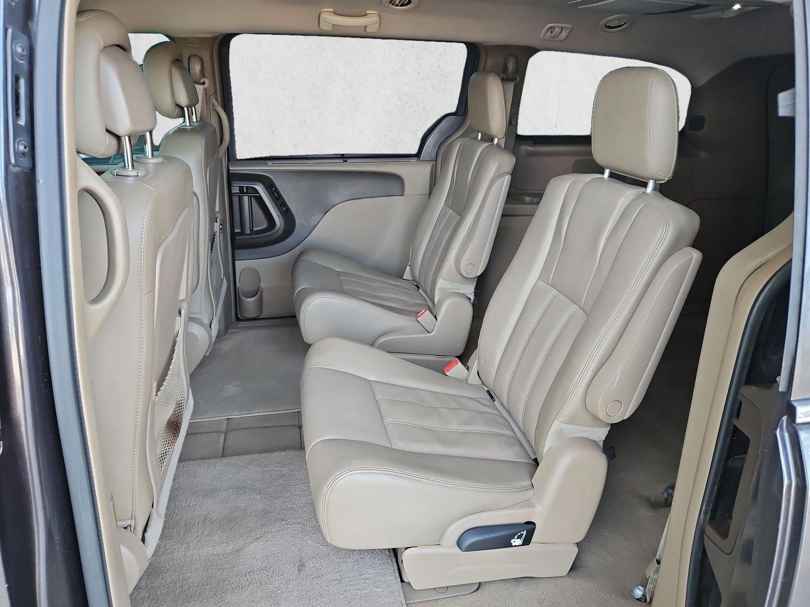 2015 Chrysler Town & Country Touring-L