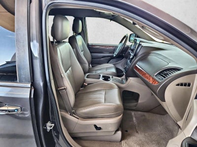 2015 Chrysler Town & Country Touring-L