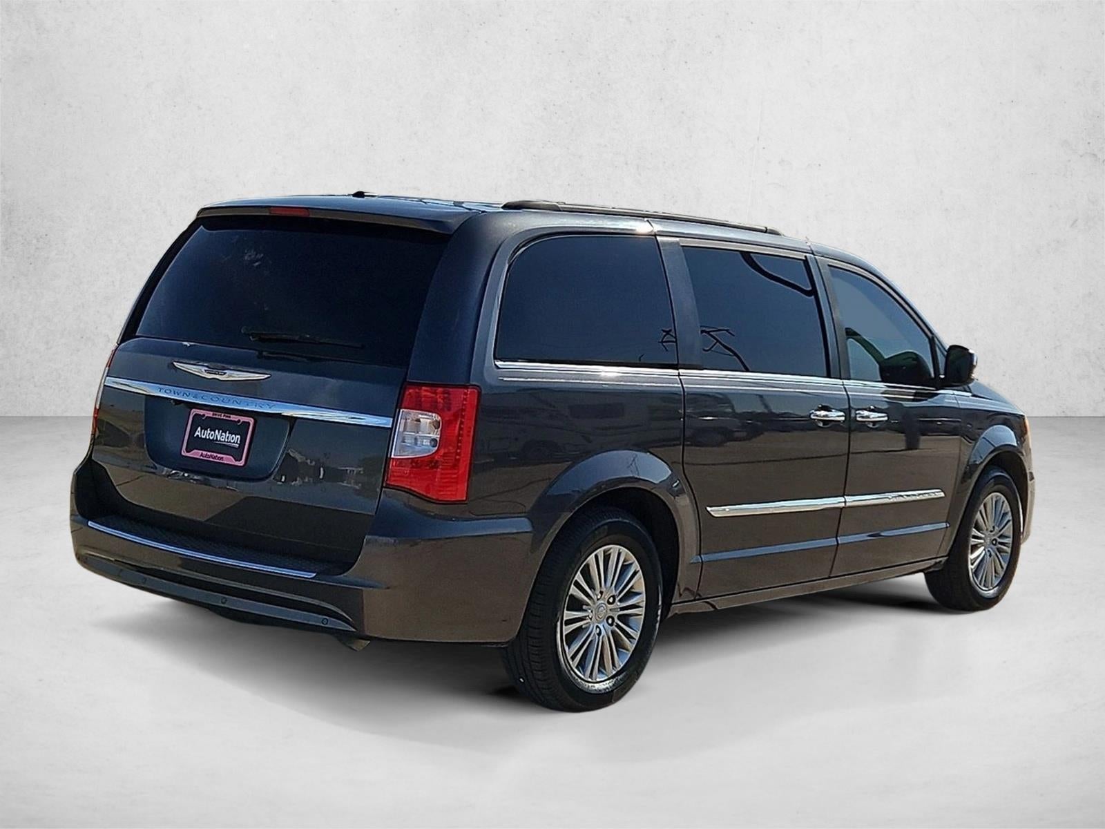 2015 Chrysler Town & Country Touring-L