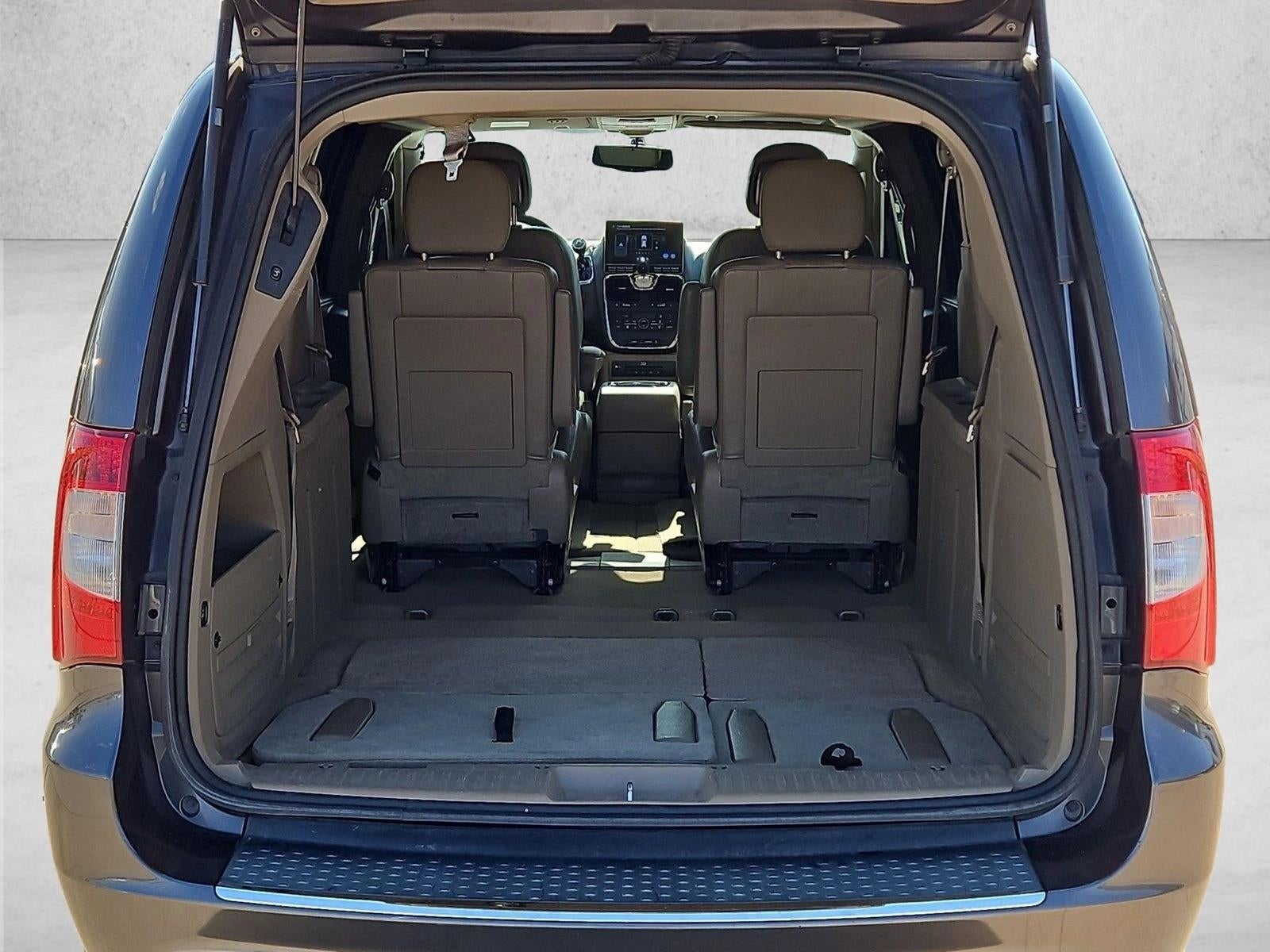 2015 Chrysler Town & Country Touring-L