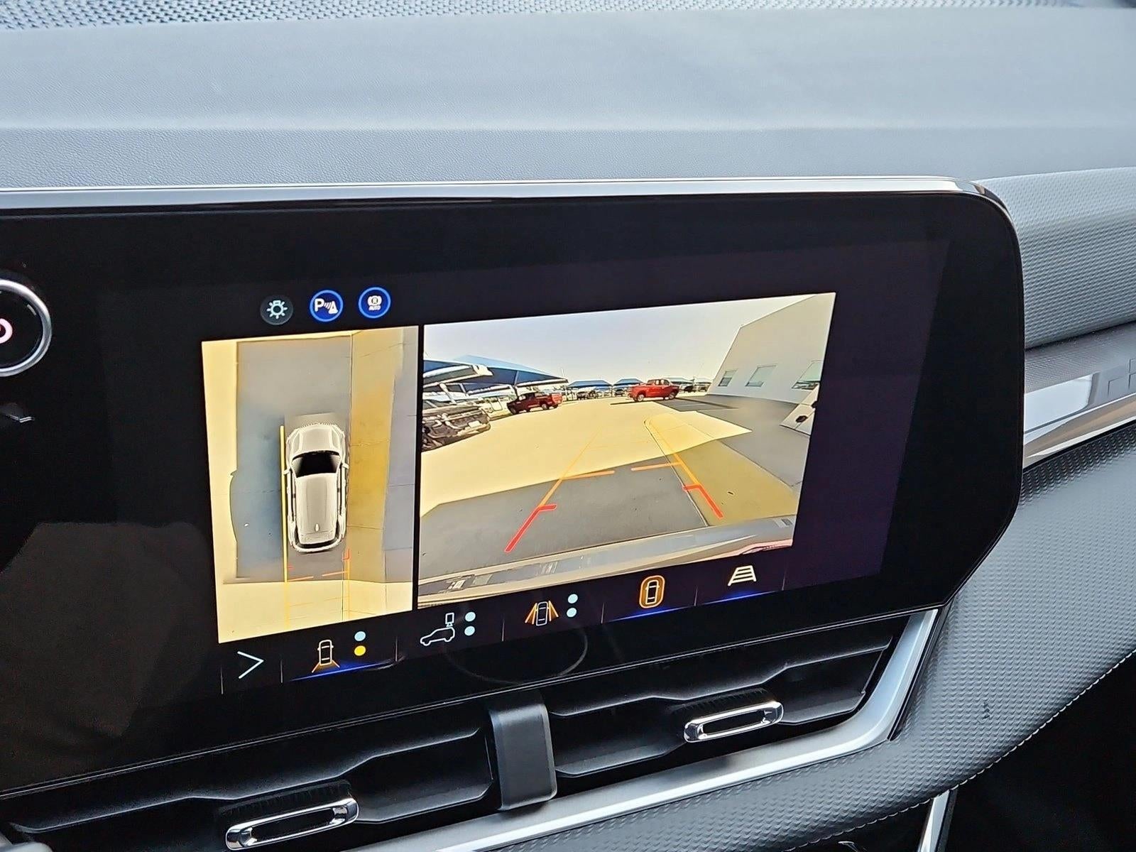 2027 Chevrolet Equinox LT - Photo 13