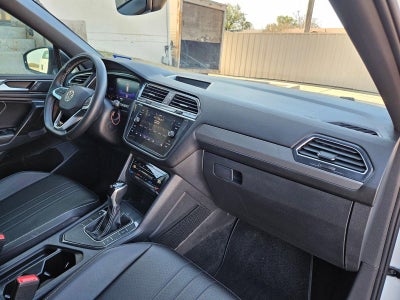 2023 Volkswagen Tiguan SE R-Line Black