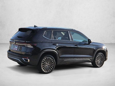 2025 Volkswagen Taos SE