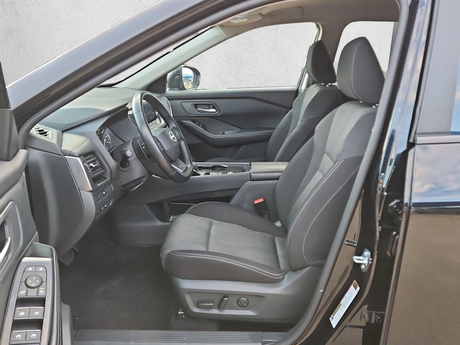 2025 Nissan Rogue SV FWD