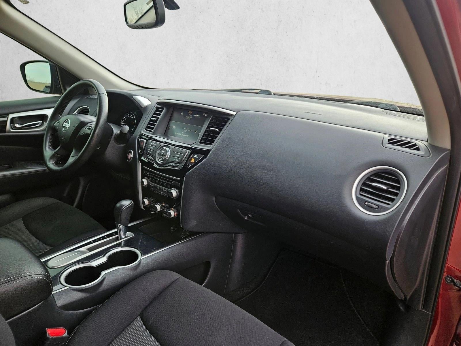 2020 Nissan Pathfinder SV