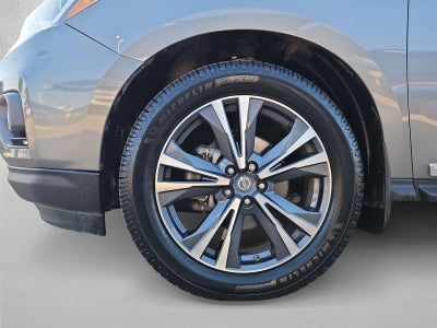 2017 Nissan Pathfinder Platinum