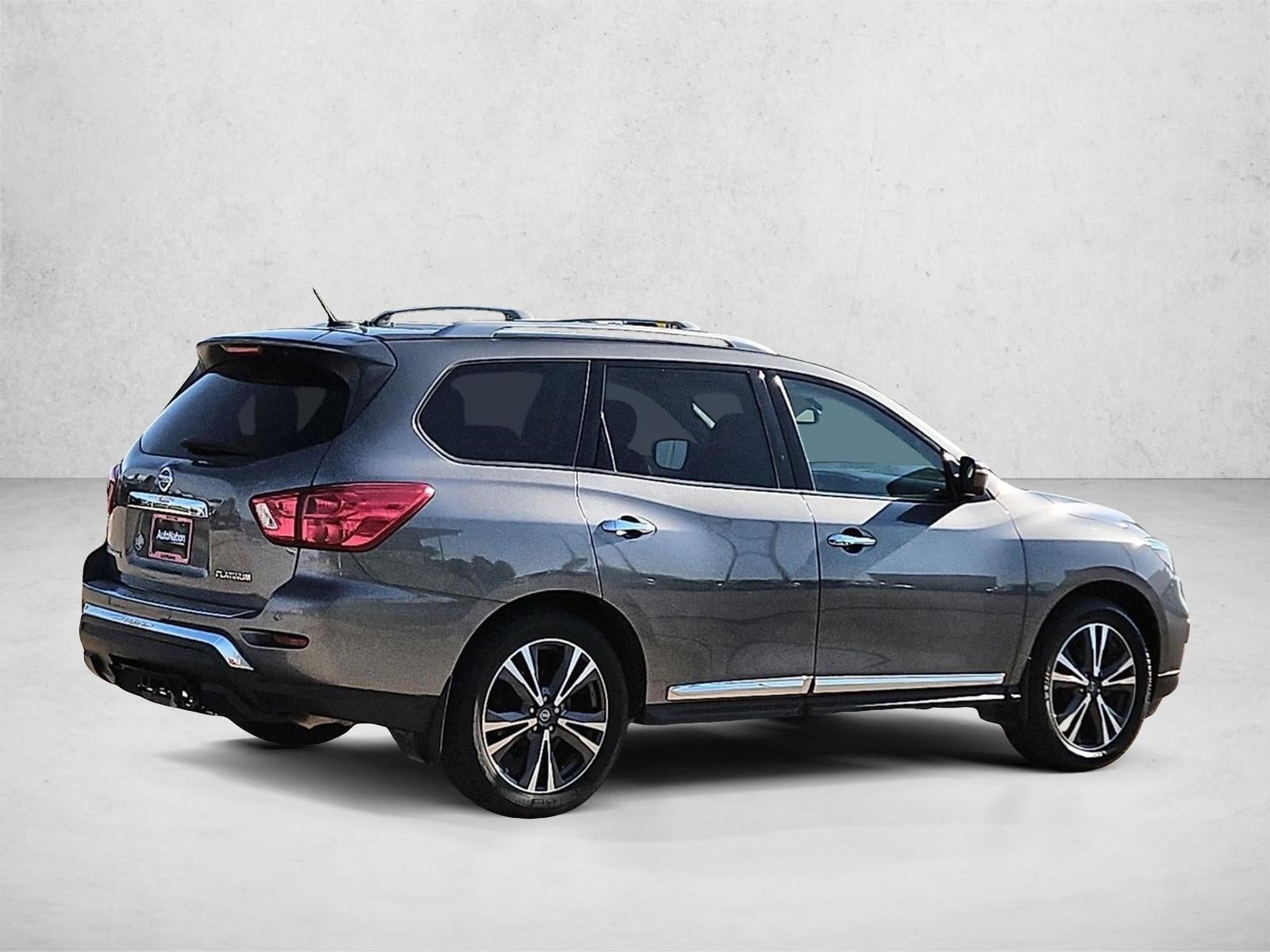 2017 Nissan Pathfinder Platinum