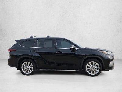 2025 Toyota Highlander LE