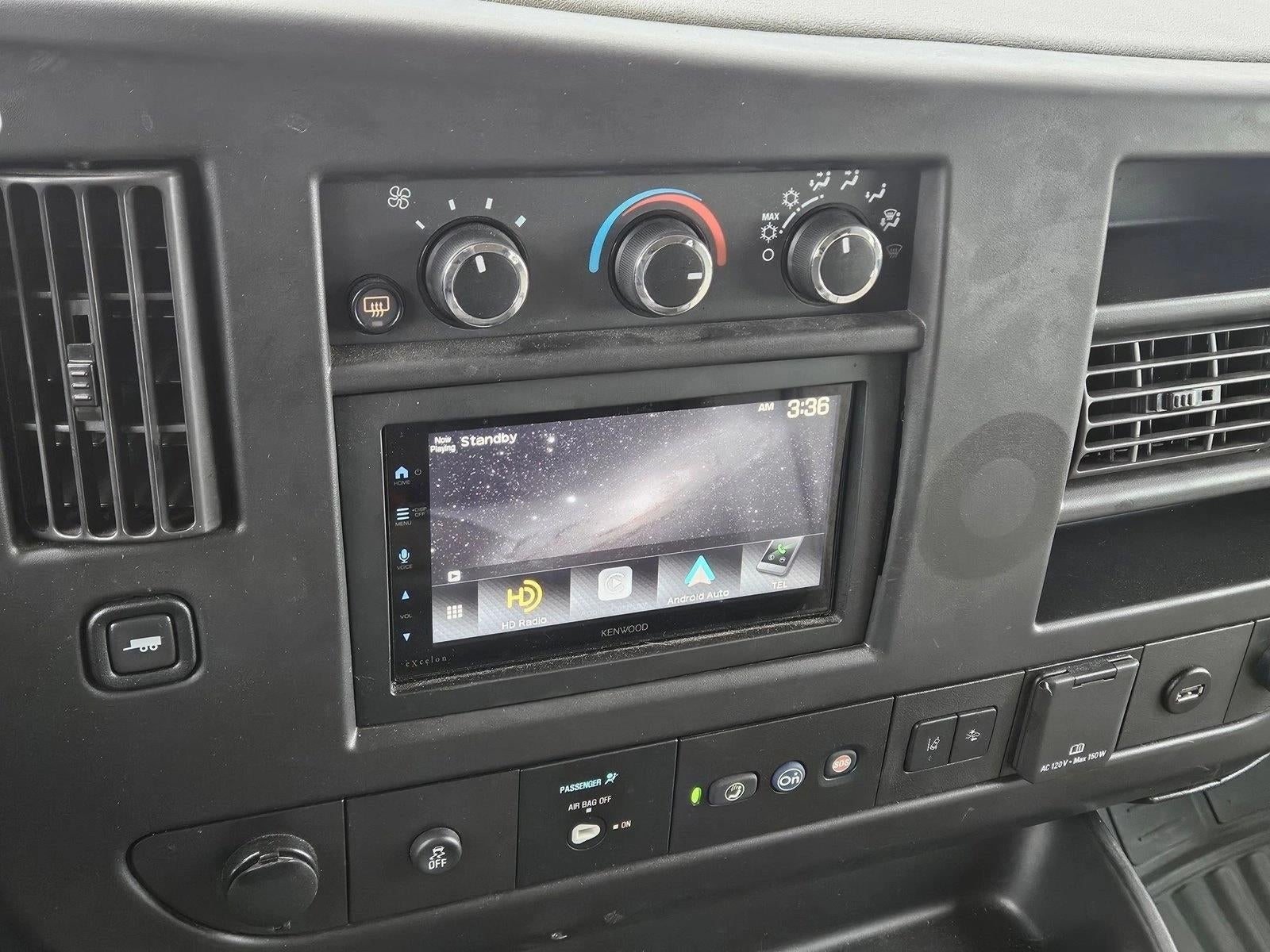 2024 Chevrolet Express Passenger 2500 1LT