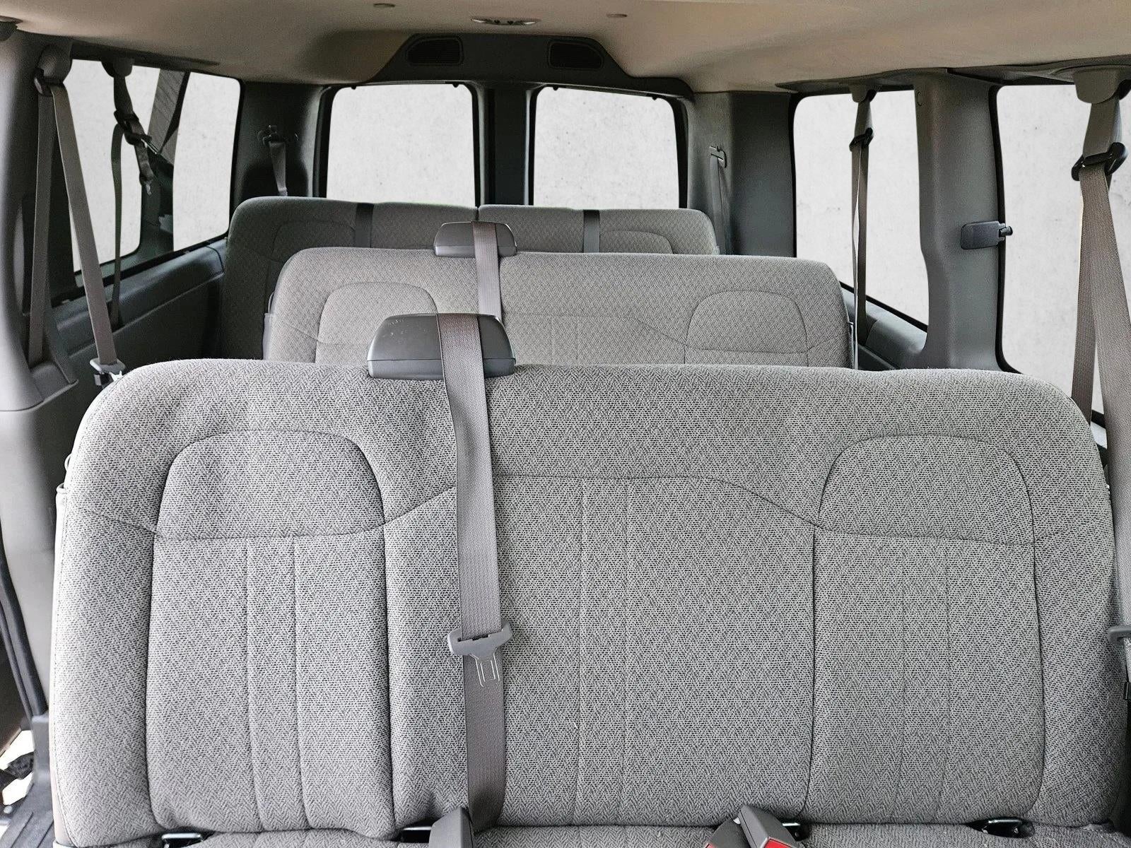 2024 Chevrolet Express Passenger 2500 1LT