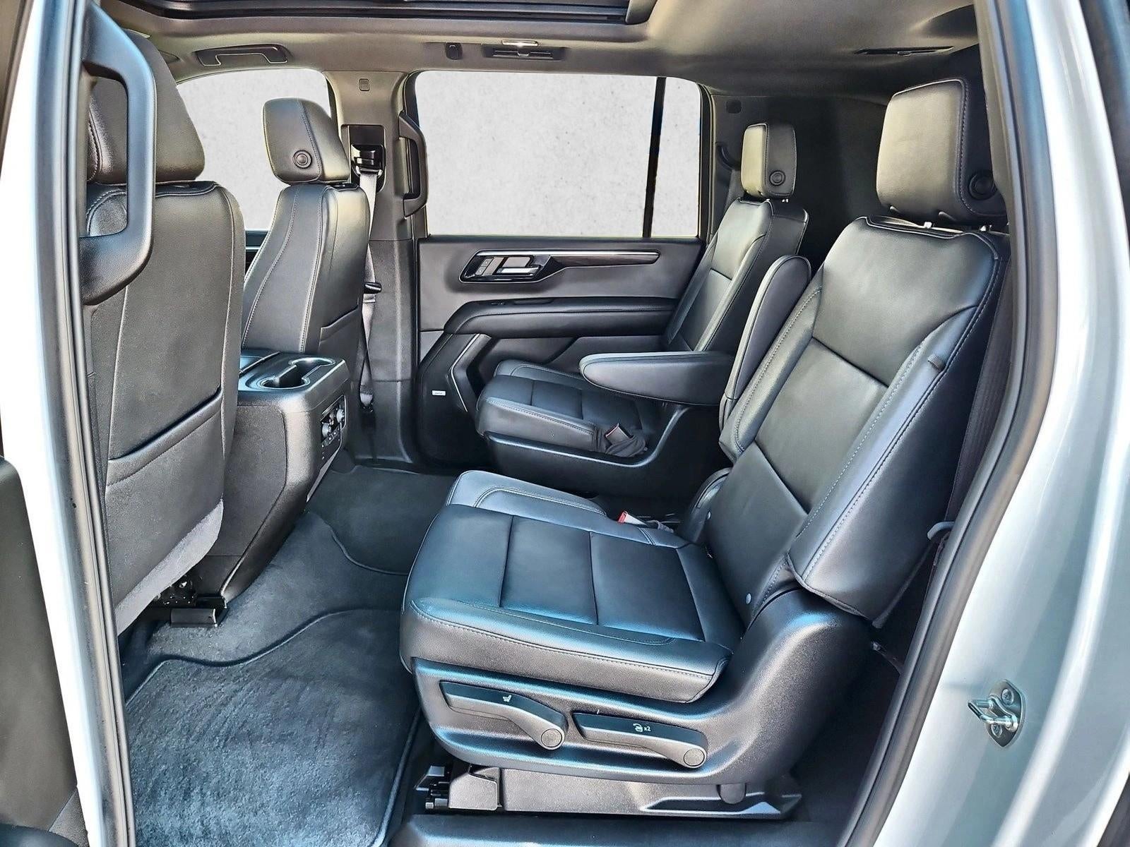 2025 Chevrolet Suburban LT