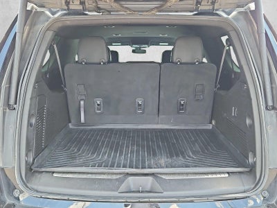 2023 Chevrolet Suburban RST